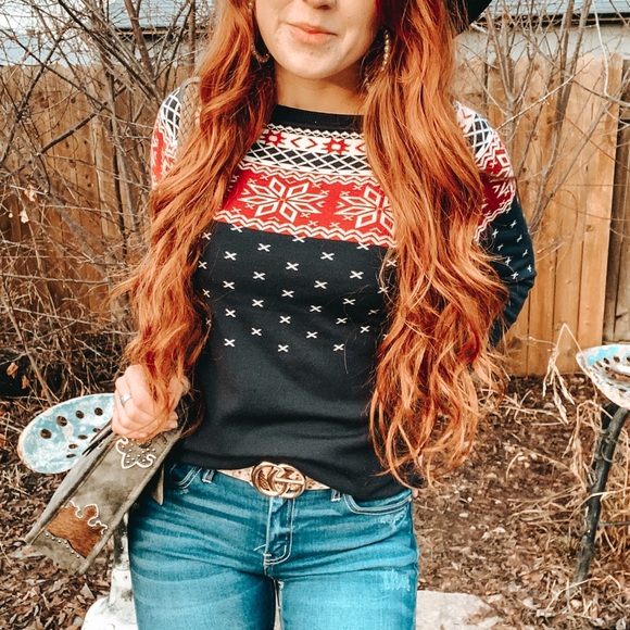 Beautiful Boutique Ski Style Sweater - Picture 1 of 2